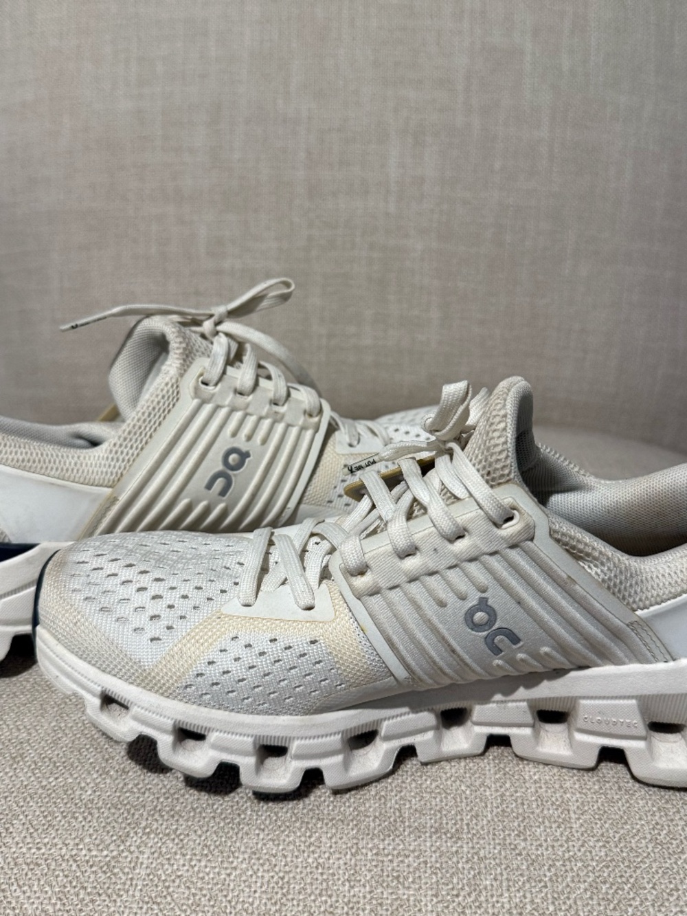 On Cloudswift All White Women’s Running Shoes Size 7.5